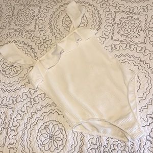White ruffle body suit 🤍✨